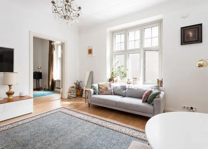 2 Bedroom 2 Full Bathroom Executive